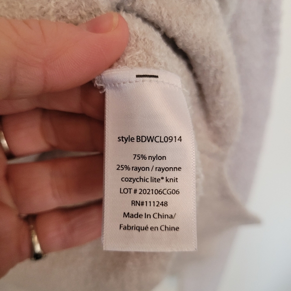 Barefoot dreams cozy chic lite scoop neck top - Picture 7 of 8